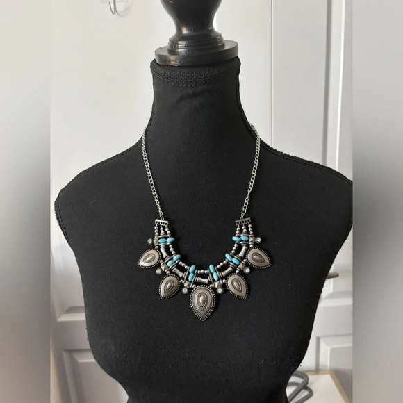 Unbranded | Boho Turquoise/Silver Statement Necklace - Picture 2 of 5